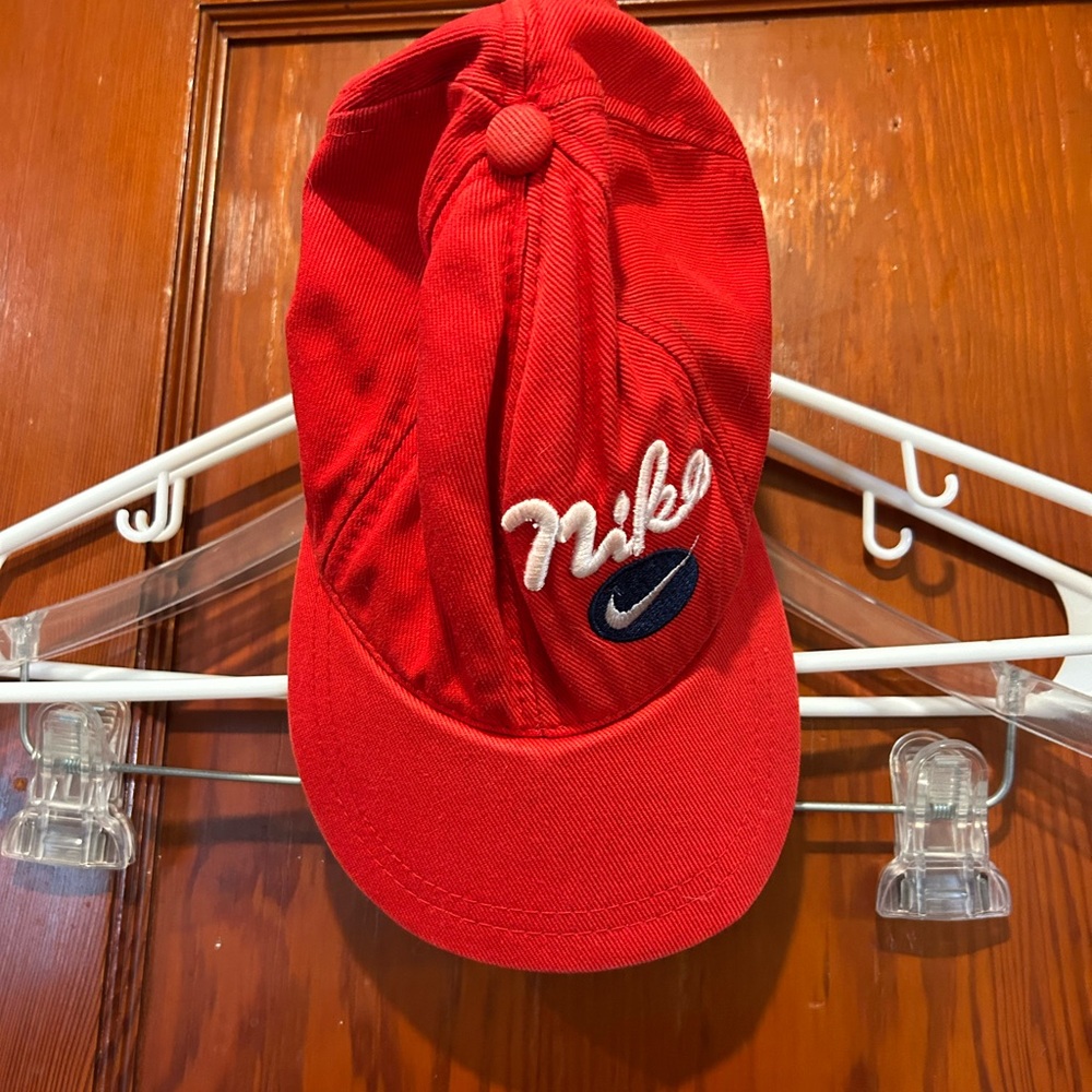 Vintage men’s red Nike air hat